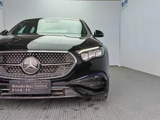 Mercedes-Benz E-Class 2025 E 300 L Estilo de moda Coche deportivo interior foto 18 Mercedes-Benz E-Class 2025 E 300 L Estilo de moda Coche deportivo interior foto 18