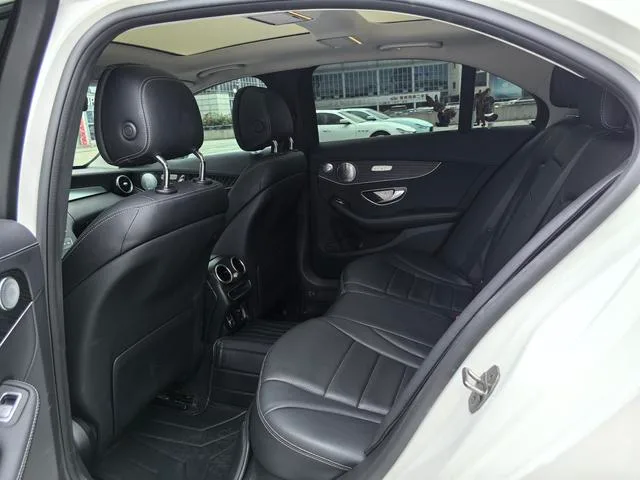 Mercedes-Benz C-Class 2021 C 260 L Édition tibétaine de la star du sport Yaozhen intérieur photo 11 Mercedes-Benz C-Class 2021 C 260 L Édition tibétaine de la star du sport Yaozhen intérieur photo 11