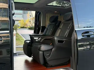 Mercedes-Benz V-Class 2021 V 260 L Long Wheelbase Deluxe Edition interior photo 11 Mercedes-Benz V-Class 2021 V 260 L Long Wheelbase Deluxe Edition interior photo 11