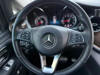 Mercedes-Benz V-Class 2021 V 260 L Long Wheelbase Deluxe Edition interior photo 16 Mercedes-Benz V-Class 2021 V 260 L Long Wheelbase Deluxe Edition interior photo 16