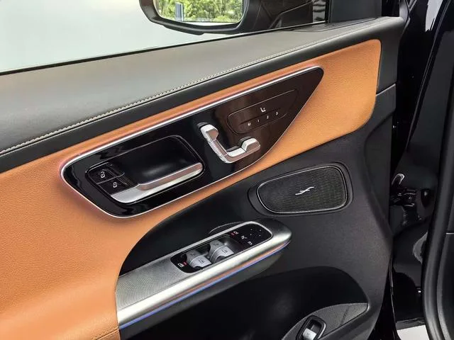 Mercedes-Benz GLC 2024 GLC 300 L 4MATIC Type dynamique 5 Siège intérieur photo 11 Mercedes-Benz GLC 2024 GLC 300 L 4MATIC Type dynamique 5 Siège intérieur photo 11