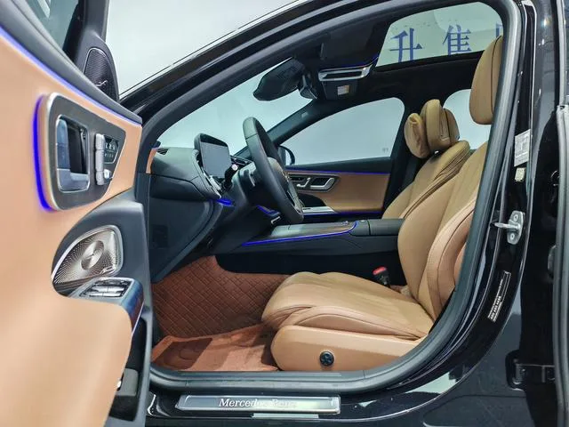 Mercedes-Benz E-Class 2025 Restyling E 300 L Luxury type Passenger car interior photo 11 Mercedes-Benz E-Class 2025 Restyling E 300 L Luxury type Passenger car interior photo 11