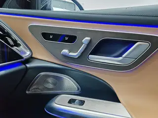 Mercedes-Benz E-Class 2025 Restyling E 300 L Luxury type Passenger car interior photo 16 Mercedes-Benz E-Class 2025 Restyling E 300 L Luxury type Passenger car interior photo 16
