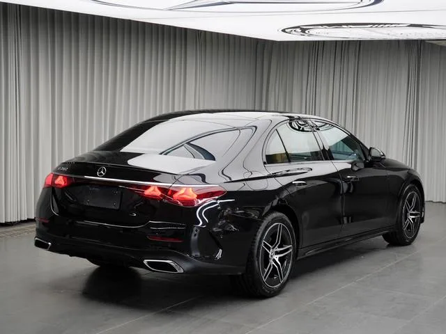 Mercedes-Benz E-Class (Imported) 2025 Restyling E 260 Sports version exterior photo 3 Mercedes-Benz E-Class (Imported) 2025 Restyling E 260 Sports version exterior photo 3