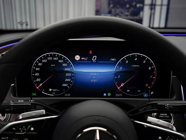 Mercedes-Benz E-Class (Imported) 2025 Restyling E 260 Sports version exterior photo 9 Mercedes-Benz E-Class (Imported) 2025 Restyling E 260 Sports version exterior photo 9