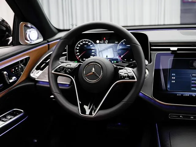 Mercedes-Benz E-Class (Imported) 2025 Restyling E 260 Sports version interior photo 20 Mercedes-Benz E-Class (Imported) 2025 Restyling E 260 Sports version interior photo 20