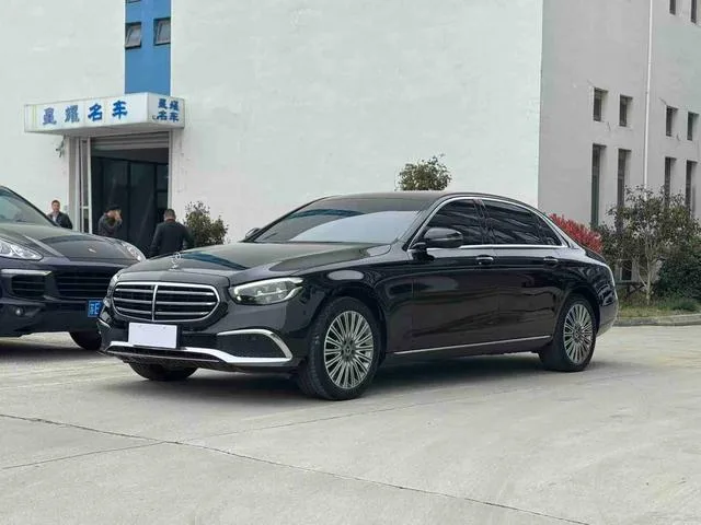 Mercedes-Benz E-Class 2022 Mise à jour E 300 L Type de luxe Voiture extérieur photo 1 Mercedes-Benz E-Class 2022 Mise à jour E 300 L Type de luxe Voiture extérieur photo 1