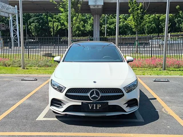 Mercedes-Benz A-Class 2021 A 200 L Sport Sedan Fashion Edition exterior photo 2 Mercedes-Benz A-Class 2021 A 200 L Sport Sedan Fashion Edition exterior photo 2