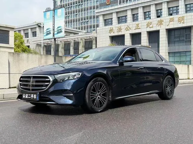 Mercedes-Benz E-Class 2024 Restyling E 260 L Passenger car exterior photo 1 Mercedes-Benz E-Class 2024 Restyling E 260 L Passenger car exterior photo 1