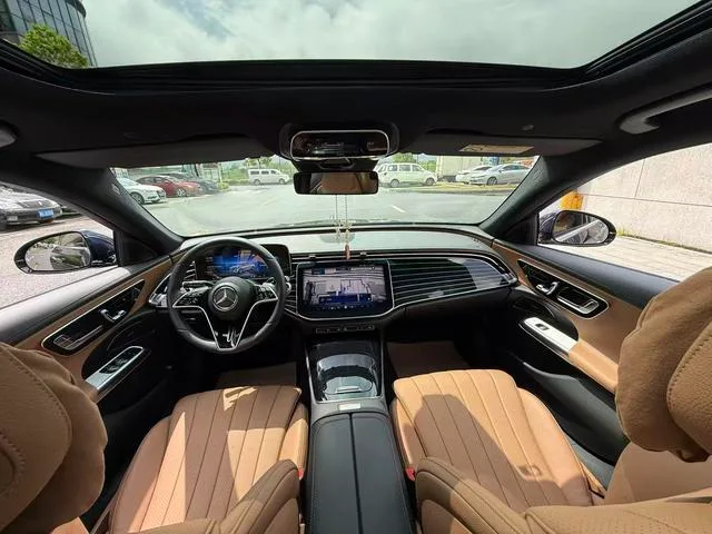 Mercedes-Benz E-Class 2024 Restyling E 260 L Passenger car interior photo 10 Mercedes-Benz E-Class 2024 Restyling E 260 L Passenger car interior photo 10