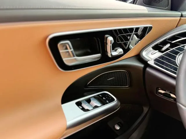 Mercedes-Benz E-Class 2024 Restyling E 260 L Passenger car interior photo 14 Mercedes-Benz E-Class 2024 Restyling E 260 L Passenger car interior photo 14