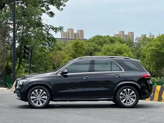 Mercedes-Benz GLE (Imported) 2022 GLE 350 4MATIC Estilo de moda exterior foto 4 Mercedes-Benz GLE (Imported) 2022 GLE 350 4MATIC Estilo de moda exterior foto 4