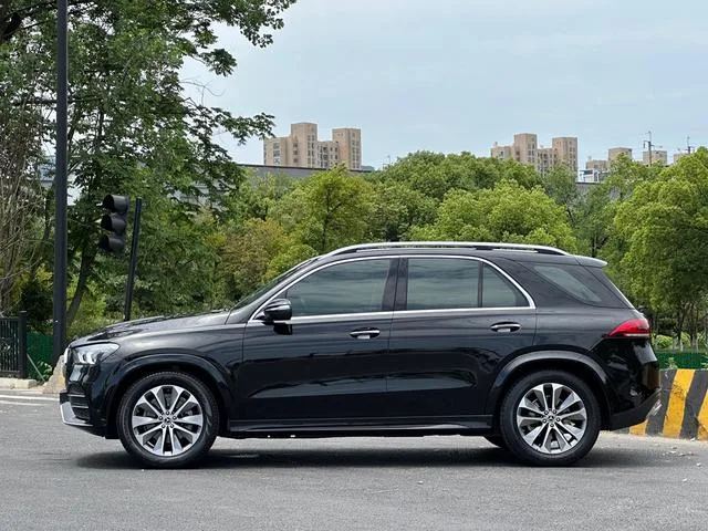 Mercedes-Benz GLE (Imported) 2022 GLE 350 4MATIC Estilo de moda exterior foto 4 Mercedes-Benz GLE (Imported) 2022 GLE 350 4MATIC Estilo de moda exterior foto 4