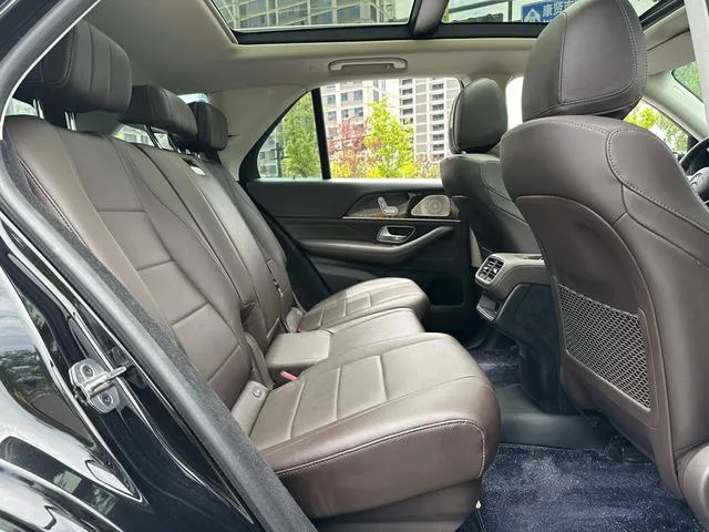 Mercedes-Benz GLE (Imported) 2022 GLE 350 4MATIC Estilo de moda exterior foto 10 Mercedes-Benz GLE (Imported) 2022 GLE 350 4MATIC Estilo de moda exterior foto 10