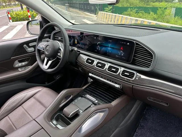 Mercedes-Benz GLE (Imported) 2022 GLE 350 4MATIC Estilo de moda interior foto 11 Mercedes-Benz GLE (Imported) 2022 GLE 350 4MATIC Estilo de moda interior foto 11