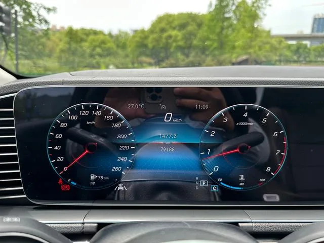 Mercedes-Benz GLE (Imported) 2022 GLE 350 4MATIC Estilo de moda interior foto 19 Mercedes-Benz GLE (Imported) 2022 GLE 350 4MATIC Estilo de moda interior foto 19