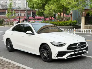 Mercedes-Benz C-Class 2025 C 260 L Version sportive extérieur photo 3 Mercedes-Benz C-Class 2025 C 260 L Version sportive extérieur photo 3