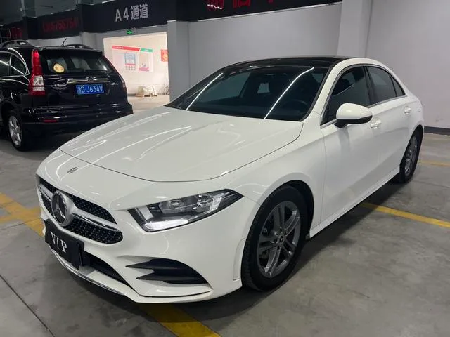 Mercedes-Benz A-Class 2022 Reforma A 180 L Coche deportivo exterior foto 1 Mercedes-Benz A-Class 2022 Reforma A 180 L Coche deportivo exterior foto 1