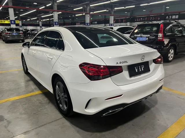 Mercedes-Benz A-Class 2022 Reforma A 180 L Coche deportivo exterior foto 6 Mercedes-Benz A-Class 2022 Reforma A 180 L Coche deportivo exterior foto 6