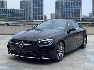 Mercedes-Benz E-Class (Imported) 2023 Reforma E 260 Coupé exterior foto 1 Mercedes-Benz E-Class (Imported) 2023 Reforma E 260 Coupé exterior foto 1