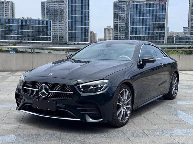 Mercedes-Benz E-Class (Imported) 2023 Reforma E 260 Coupé exterior foto 1 Mercedes-Benz E-Class (Imported) 2023 Reforma E 260 Coupé exterior foto 1