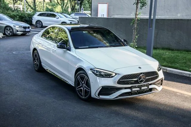 Mercedes-Benz C-Class 2023 C 260 L Versión deportiva exterior foto 6 Mercedes-Benz C-Class 2023 C 260 L Versión deportiva exterior foto 6