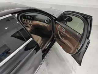 Mercedes-Benz E-Class 2023 Restyling E 300 L Luxury type Passenger car interior photo 14 Mercedes-Benz E-Class 2023 Restyling E 300 L Luxury type Passenger car interior photo 14