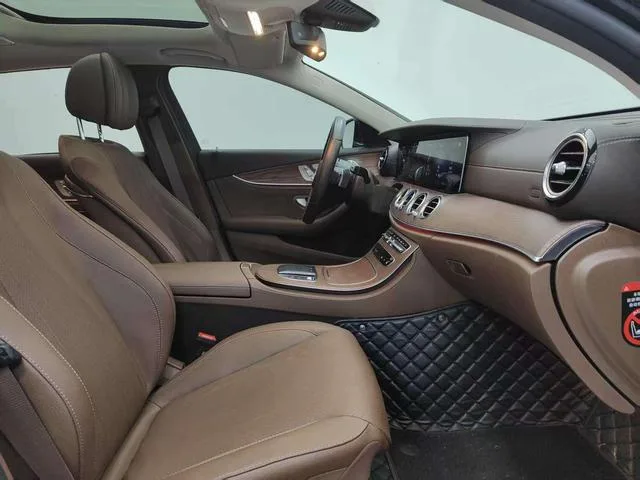 Mercedes-Benz E-Class 2023 Restyling E 300 L Luxury type Passenger car interior photo 15 Mercedes-Benz E-Class 2023 Restyling E 300 L Luxury type Passenger car interior photo 15