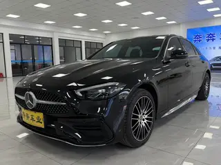 Mercedes-Benz C-Class 2024 Tres cambios C 260 L Versión deportiva exterior foto 1 Mercedes-Benz C-Class 2024 Tres cambios C 260 L Versión deportiva exterior foto 1
