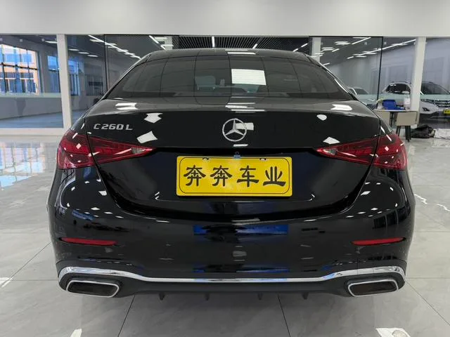 Mercedes-Benz C-Class 2024 Tres cambios C 260 L Versión deportiva exterior foto 3 Mercedes-Benz C-Class 2024 Tres cambios C 260 L Versión deportiva exterior foto 3