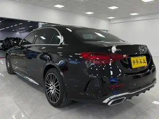Mercedes-Benz C-Class 2024 Tres cambios C 260 L Versión deportiva exterior foto 4 Mercedes-Benz C-Class 2024 Tres cambios C 260 L Versión deportiva exterior foto 4