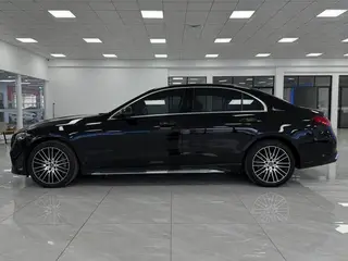 Mercedes-Benz C-Class 2024 Tres cambios C 260 L Versión deportiva exterior foto 5 Mercedes-Benz C-Class 2024 Tres cambios C 260 L Versión deportiva exterior foto 5