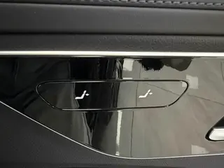 Mercedes-Benz C-Class 2024 Tres cambios C 260 L Versión deportiva interior foto 14 Mercedes-Benz C-Class 2024 Tres cambios C 260 L Versión deportiva interior foto 14
