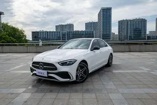 Mercedes-Benz C-Class 2024 C 260 L Version sportive de la nuit Hao extérieur photo 1 Mercedes-Benz C-Class 2024 C 260 L Version sportive de la nuit Hao extérieur photo 1