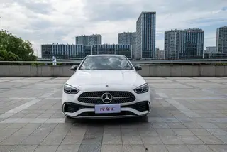 Mercedes-Benz C-Class 2024 C 260 L Version sportive de la nuit Hao extérieur photo 3 Mercedes-Benz C-Class 2024 C 260 L Version sportive de la nuit Hao extérieur photo 3