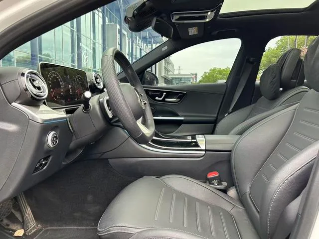 Mercedes-Benz C-Class 2024 Three changes C 260 L Sports version interior photo 10 Mercedes-Benz C-Class 2024 Three changes C 260 L Sports version interior photo 10