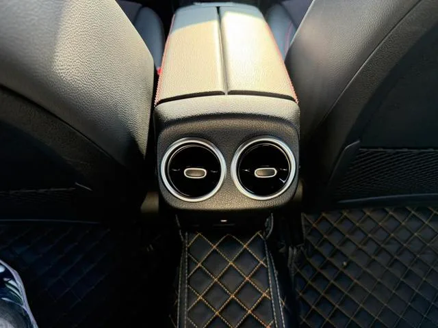 Mercedes-Benz A-Class 2024 A 200 L Edición de moda interior foto 8 Mercedes-Benz A-Class 2024 A 200 L Edición de moda interior foto 8