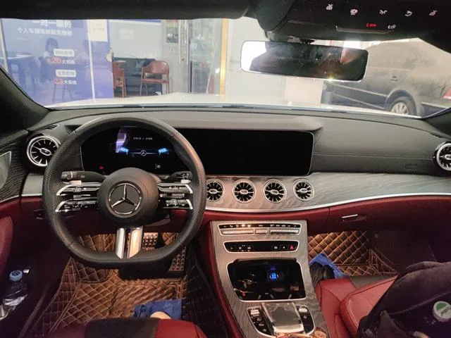 Mercedes-Benz CLS 2022 CLS 300 Type dynamique intérieur photo 7 Mercedes-Benz CLS 2022 CLS 300 Type dynamique intérieur photo 7