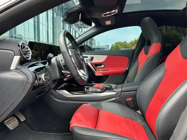 Mercedes-Benz CLA AMG 2022 AMG CLA 35 4MATIC interior photo 10 Mercedes-Benz CLA AMG 2022 AMG CLA 35 4MATIC interior photo 10