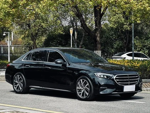 Mercedes-Benz E-Class 2025 E 300 L Fashionable Passenger car exterior photo 2 Mercedes-Benz E-Class 2025 E 300 L Fashionable Passenger car exterior photo 2