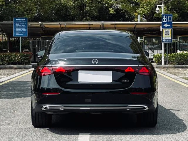 Mercedes-Benz E-Class 2025 E 300 L Fashionable Passenger car exterior photo 4 Mercedes-Benz E-Class 2025 E 300 L Fashionable Passenger car exterior photo 4