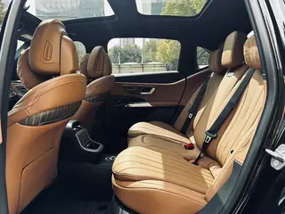 Mercedes-Benz E-Class 2025 E 300 L Fashionable Passenger car interior photo 19 Mercedes-Benz E-Class 2025 E 300 L Fashionable Passenger car interior photo 19