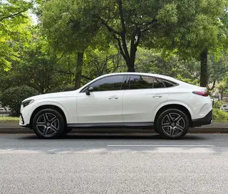 Mercedes-Benz GLC Coupe 2024 GLC 260 4MATIC Coupé SUV exterior foto 7 Mercedes-Benz GLC Coupe 2024 GLC 260 4MATIC Coupé SUV exterior foto 7