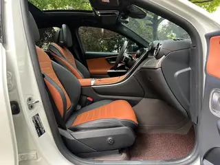 Mercedes-Benz GLC Coupe 2024 GLC 260 4MATIC Coupé SUV interior foto 11 Mercedes-Benz GLC Coupe 2024 GLC 260 4MATIC Coupé SUV interior foto 11