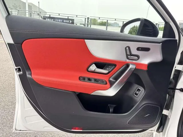 Mercedes-Benz A-Class AMG 2025 AMG A 35 L 4MATIC exterior photo 4 Mercedes-Benz A-Class AMG 2025 AMG A 35 L 4MATIC exterior photo 4