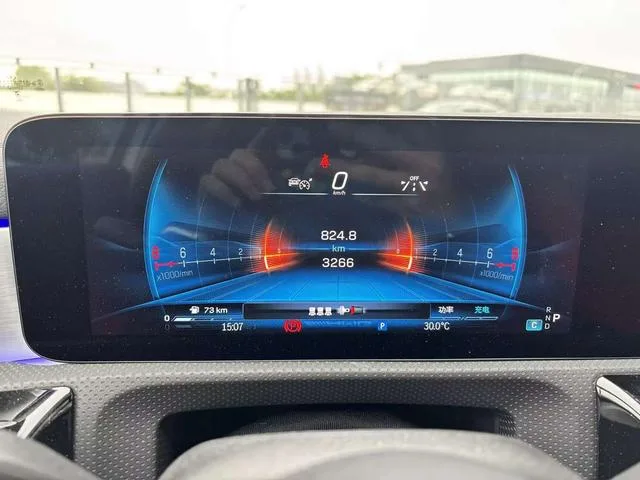Mercedes-Benz A-Class AMG 2025 AMG A 35 L 4MATIC exterior photo 7 Mercedes-Benz A-Class AMG 2025 AMG A 35 L 4MATIC exterior photo 7