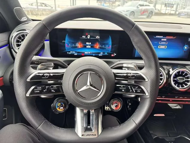 Mercedes-Benz A-Class AMG 2025 AMG A 35 L 4MATIC interior photo 11 Mercedes-Benz A-Class AMG 2025 AMG A 35 L 4MATIC interior photo 11