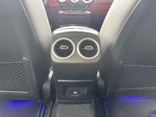 Mercedes-Benz A-Class AMG 2025 AMG A 35 L 4MATIC interior photo 15 Mercedes-Benz A-Class AMG 2025 AMG A 35 L 4MATIC interior photo 15