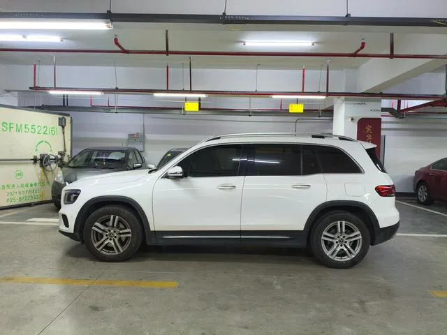 Mercedes-Benz GLB 2022 GLB 220 Dynamic exterior photo 4 Mercedes-Benz GLB 2022 GLB 220 Dynamic exterior photo 4