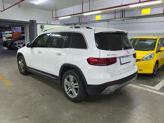 Mercedes-Benz GLB 2022 GLB 220 Dynamic interior photo 7 Mercedes-Benz GLB 2022 GLB 220 Dynamic interior photo 7